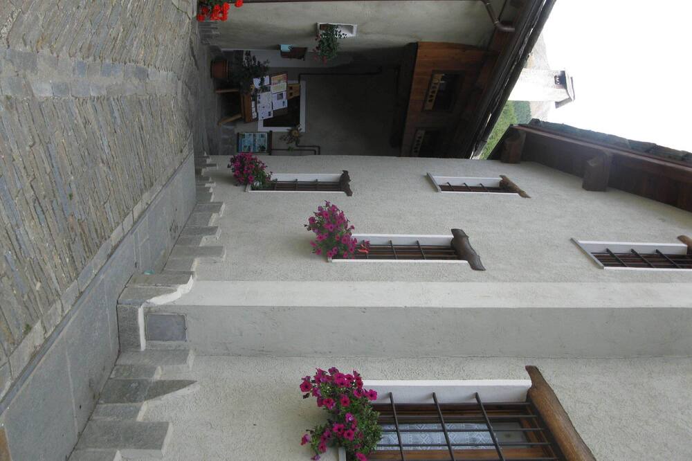 Photo of Outdoor in Soucheres-Basses