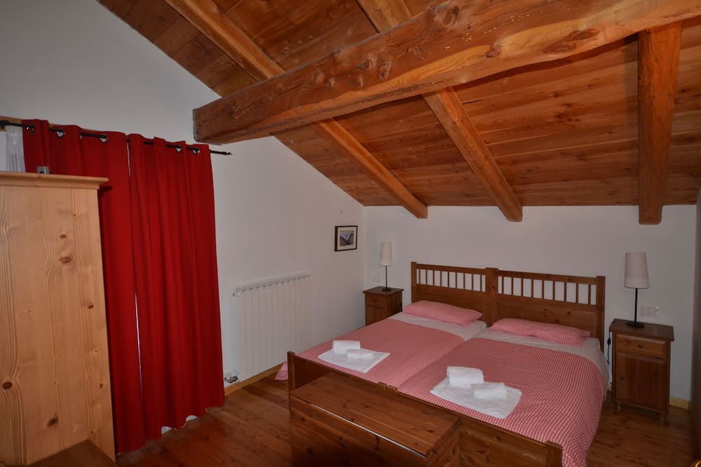 Photo of Bedroom in Soucheres-Basses
