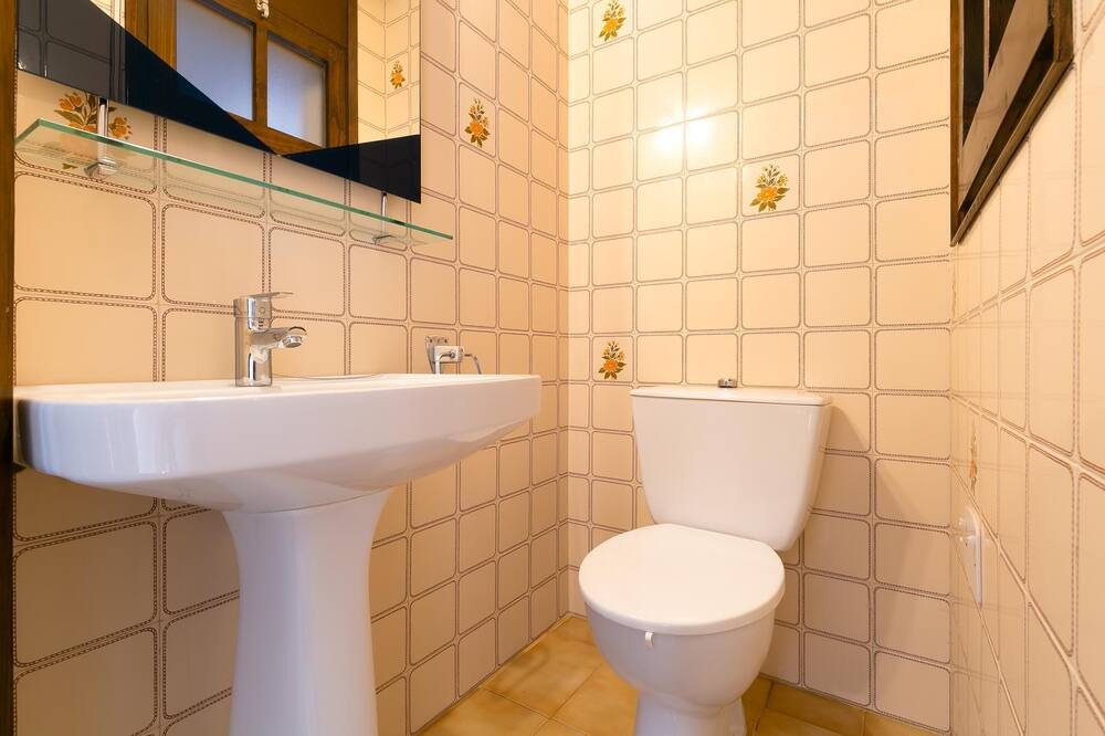 Photo of Bathroom in Almadraba-Canyelles