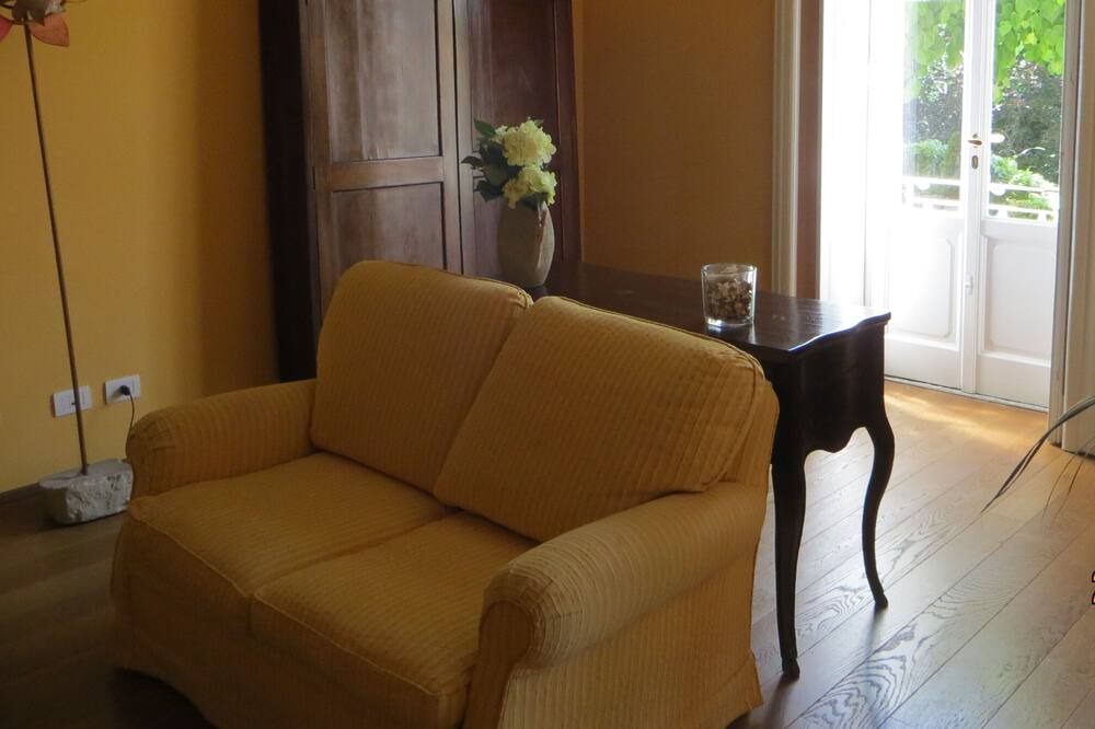 Photo of Livingroom in Erba
