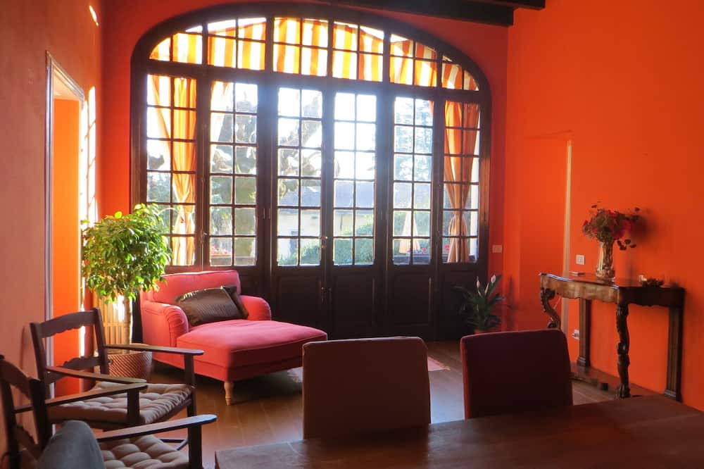 Photo of Livingroom in Erba