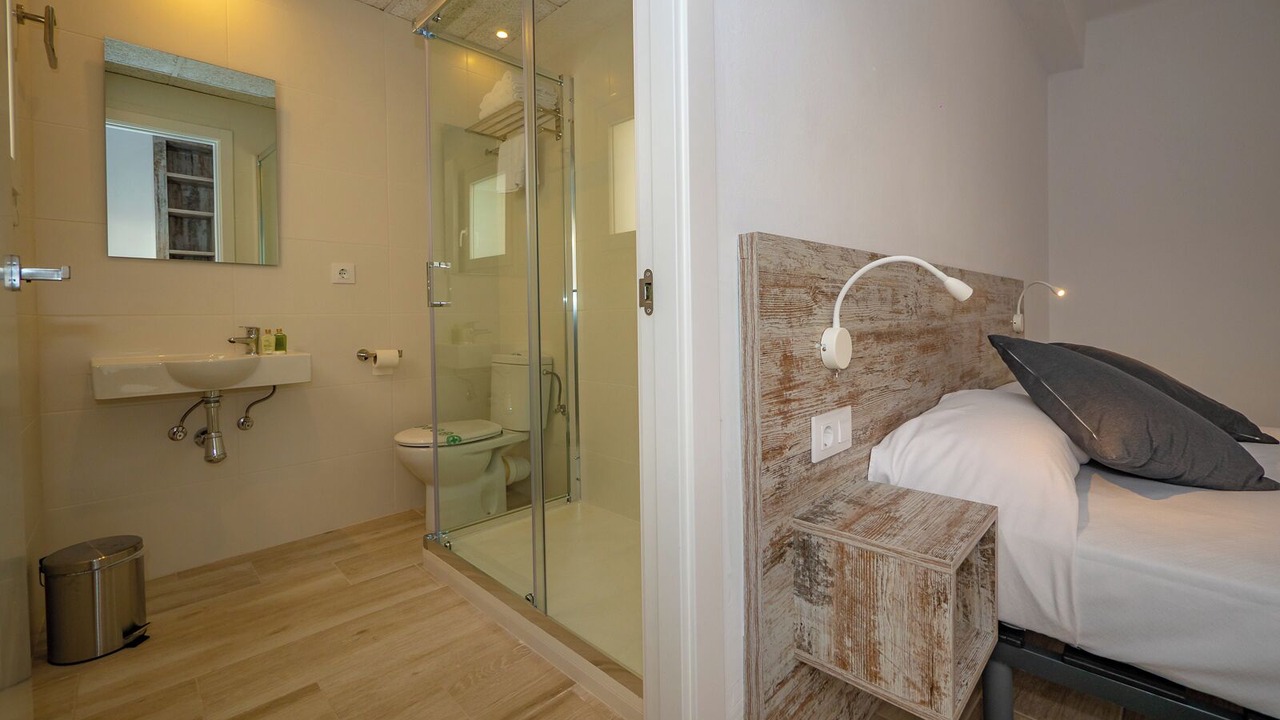 Photo of Bedroom in Roses Town Center