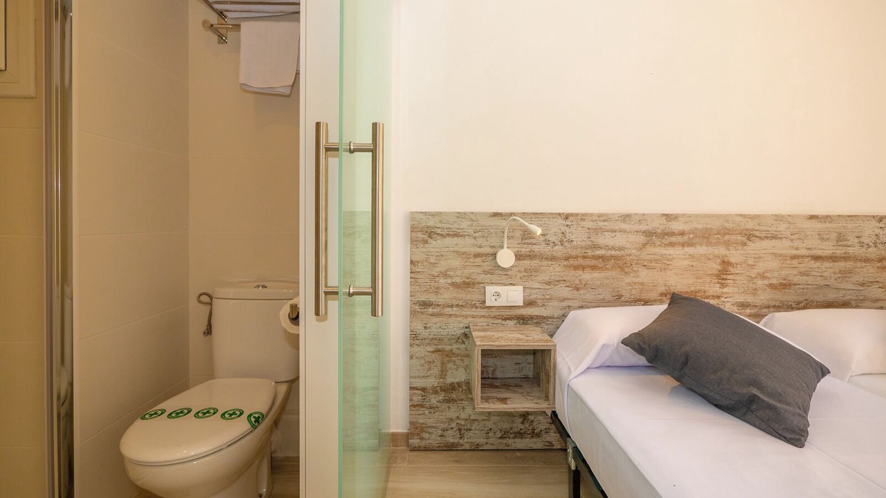Photo of Bedroom in Roses Town Center