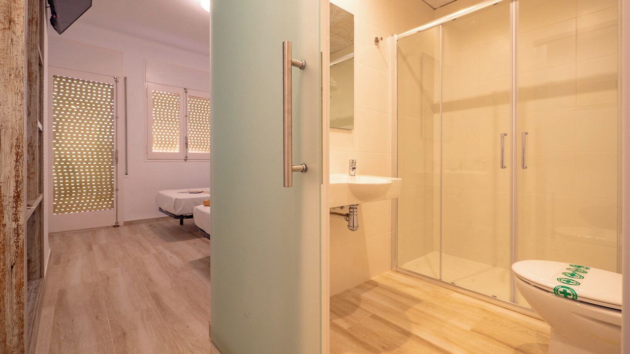 Photo of Bedroom in Roses Town Center