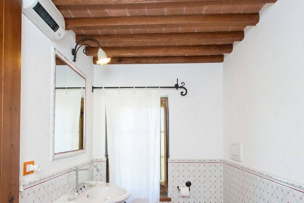 Photo of Bathroom in Ramazzano