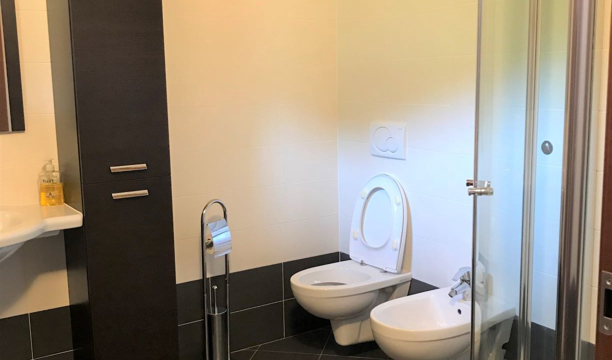 Photo of Bathroom in Garda