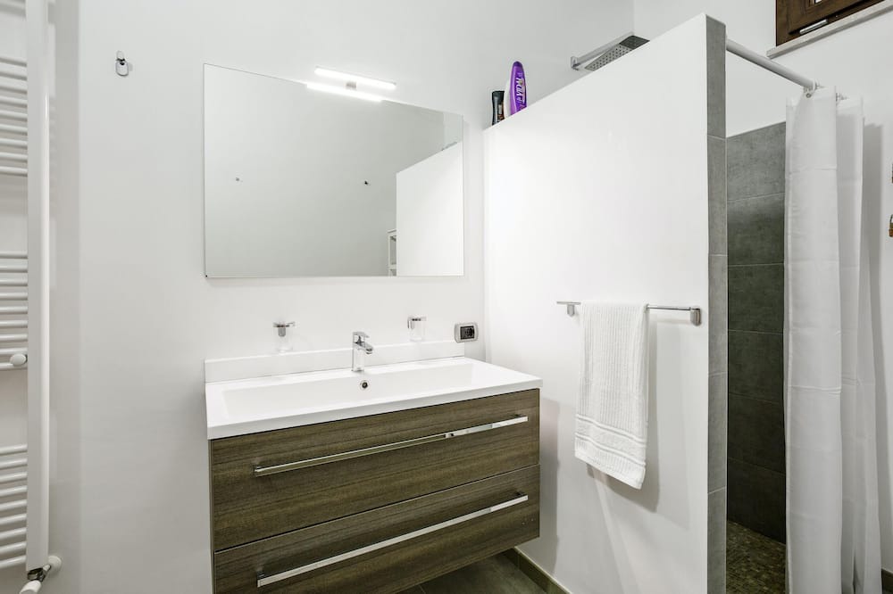 Photo of Bathroom in Caiazzo