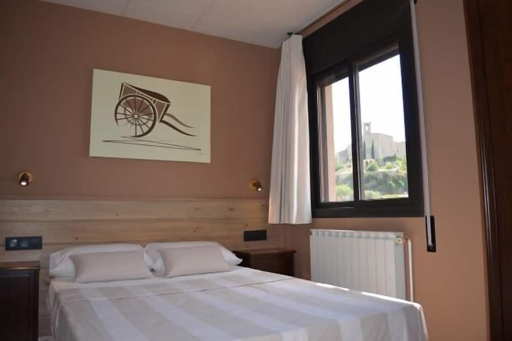 Photo of Bedroom in Montfalco Murallat