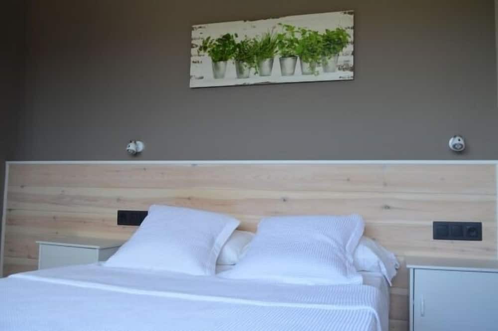 Photo of Bedroom in Montfalco Murallat