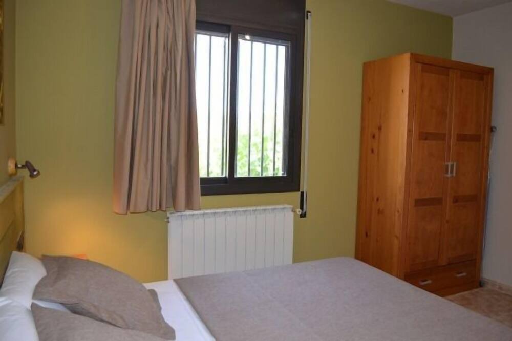 Photo of Bedroom in Montfalco Murallat