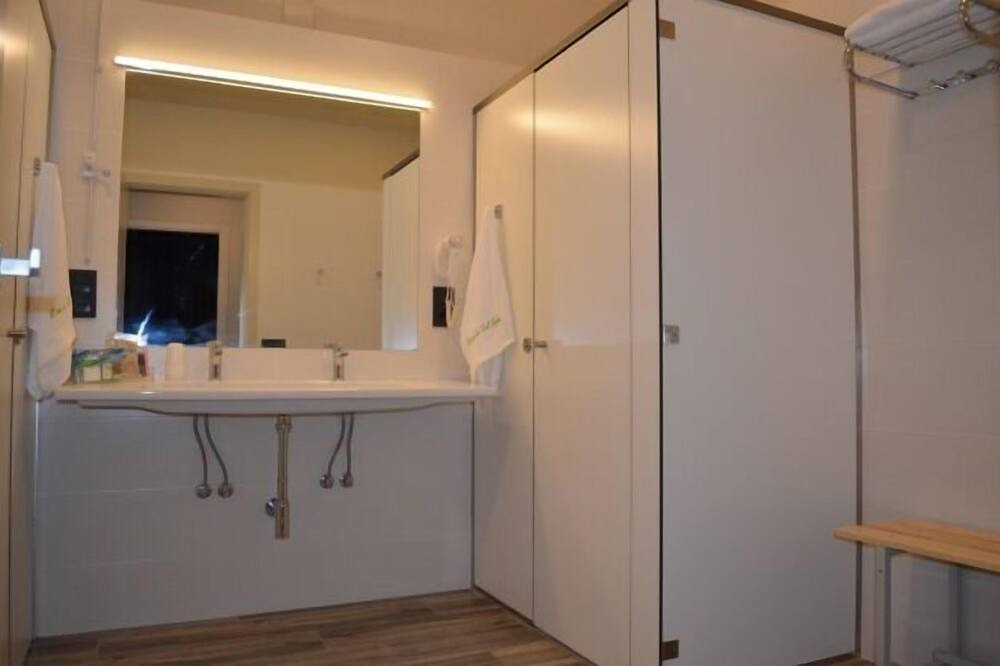 Photo of Bathroom in Montfalco Murallat