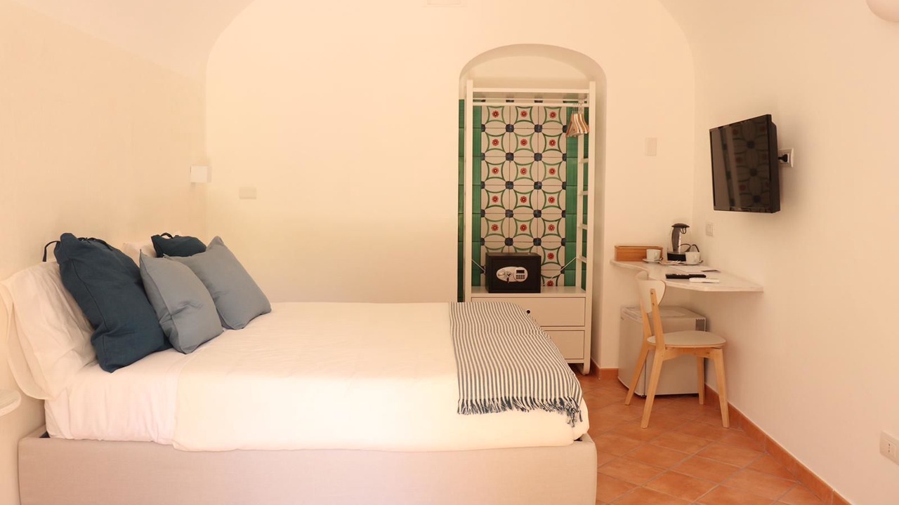 Photo of Bedroom in Minori