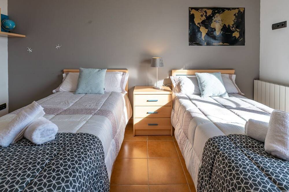 Photo of Bedroom in Palafolls