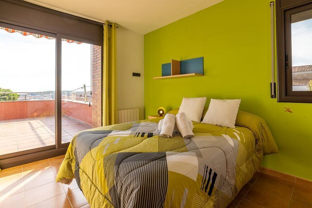 Photo of Bedroom in Palafolls