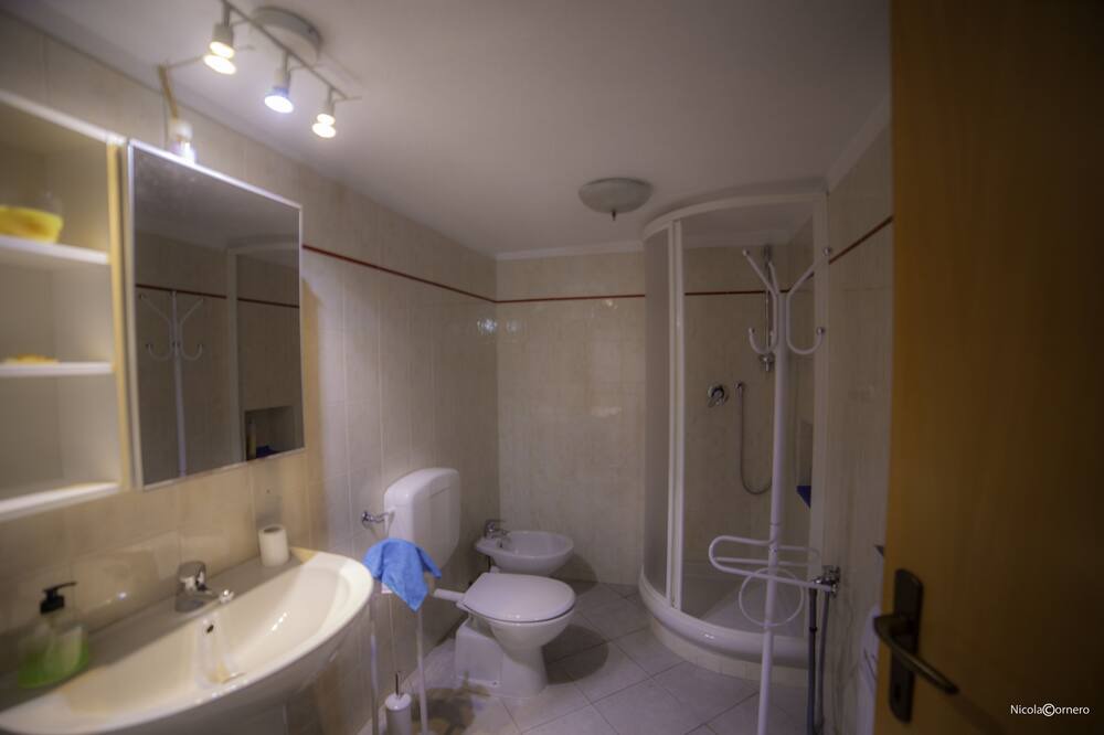Photo of Bathroom in Bard