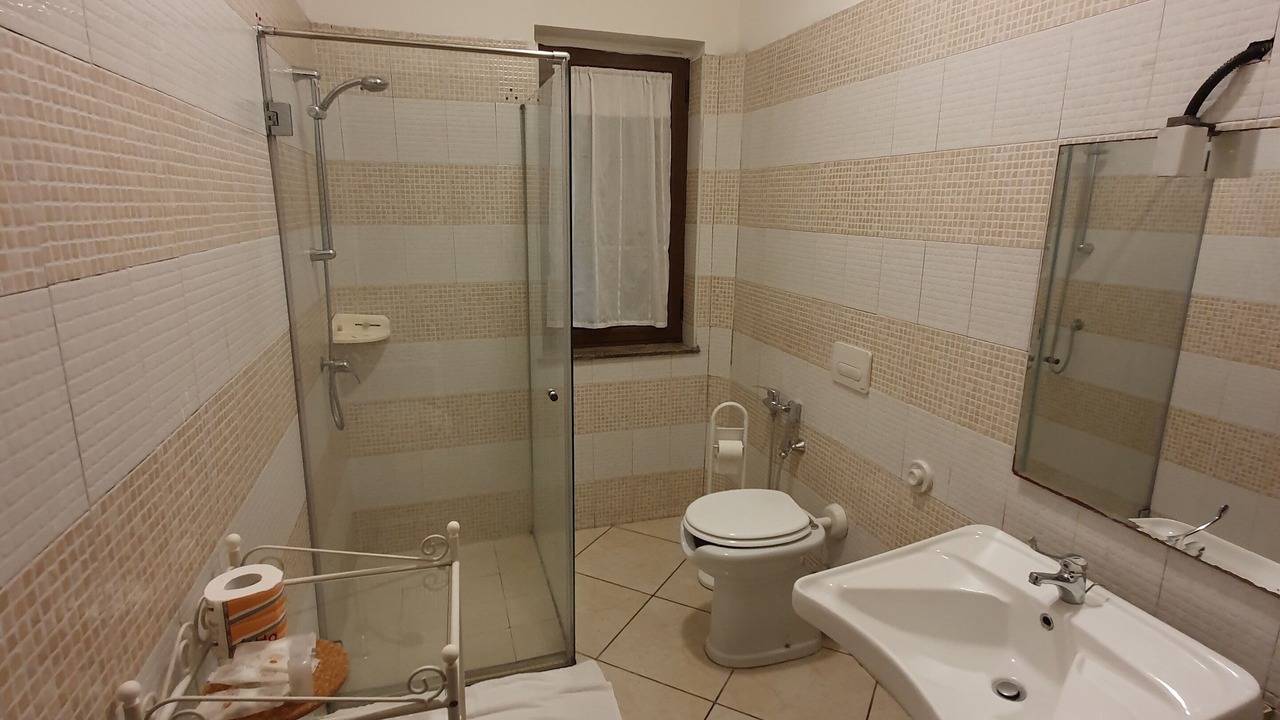 Photo of Bathroom in Cimitile