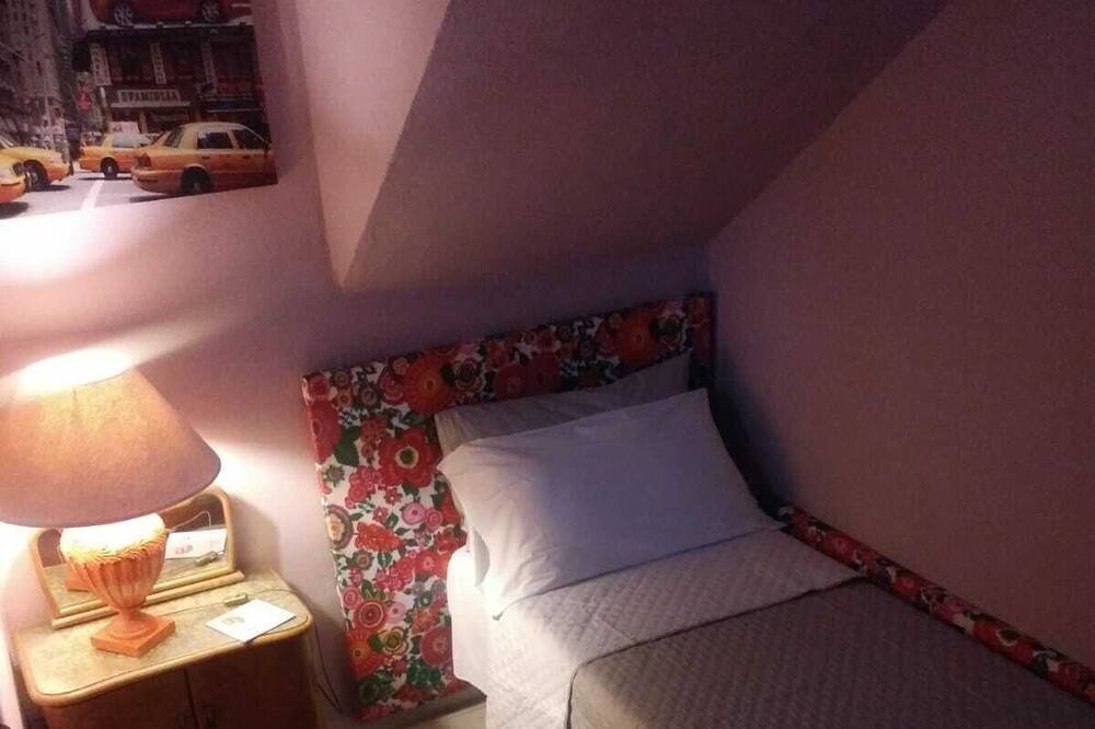 Photo of Bedroom in Tiche
