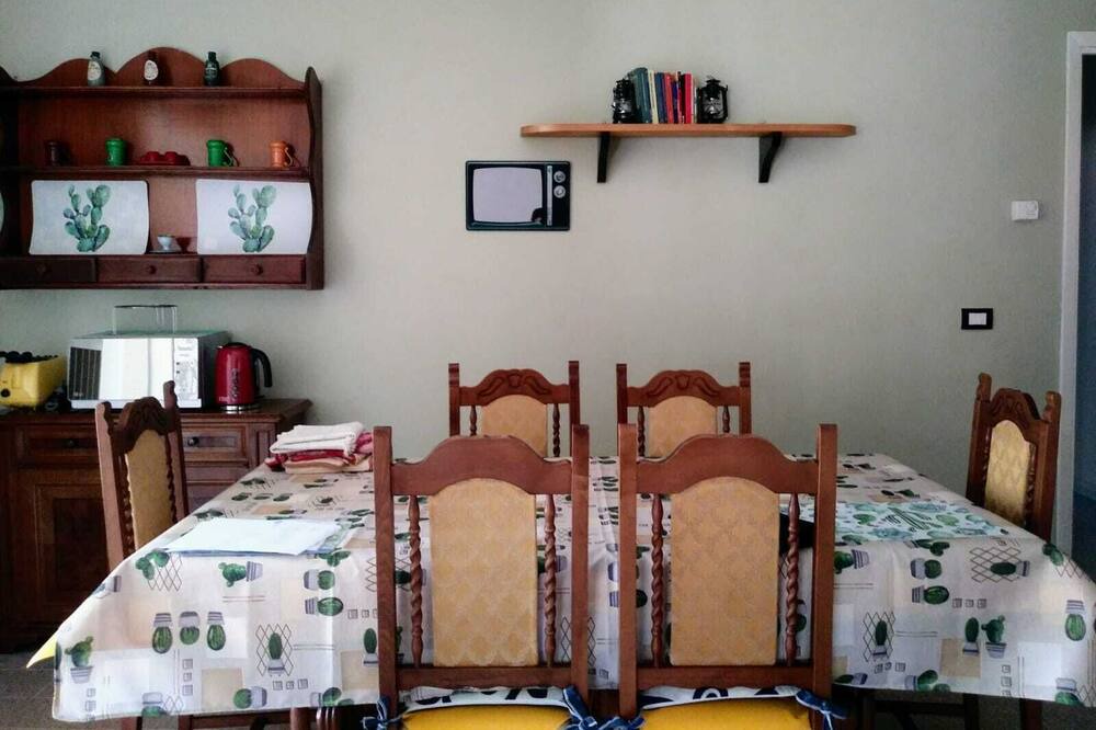 Photo of Bedroom in Tiche