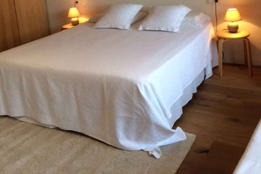 Photo of Bedroom in Sant Jordi Desvalls