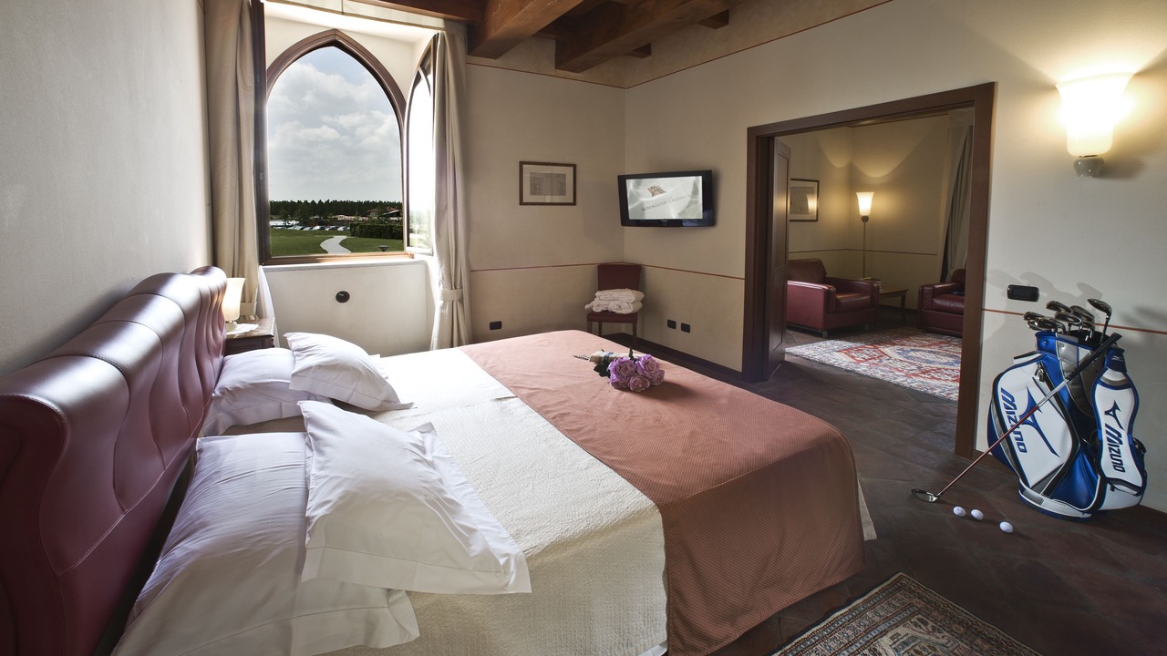 Photo of Bedroom in Pollenzo