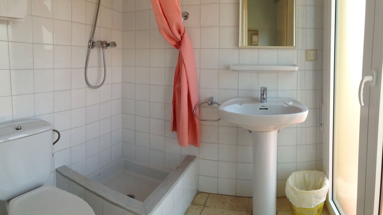 Photo of Bathroom in Roses Town Center