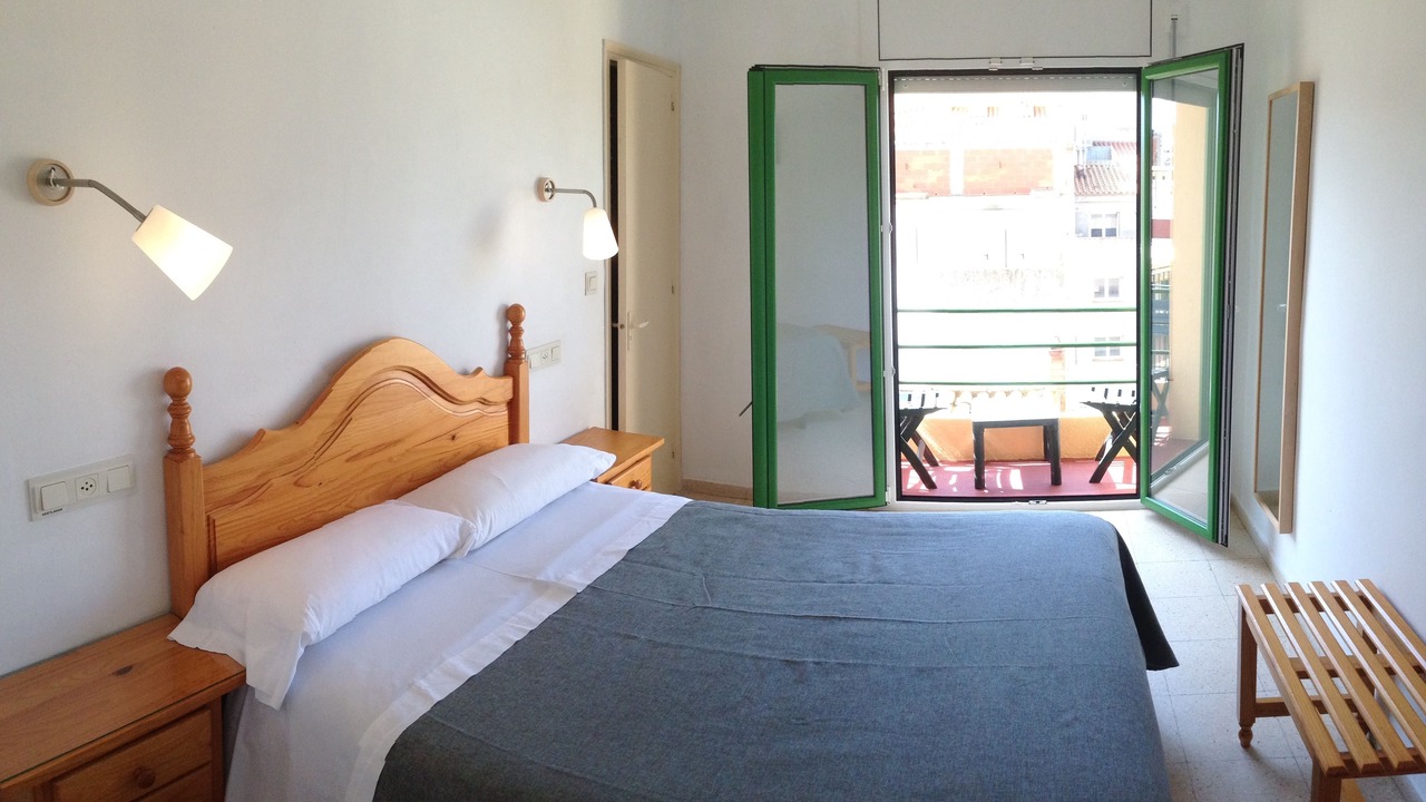 Photo of Bedroom in Roses Town Center