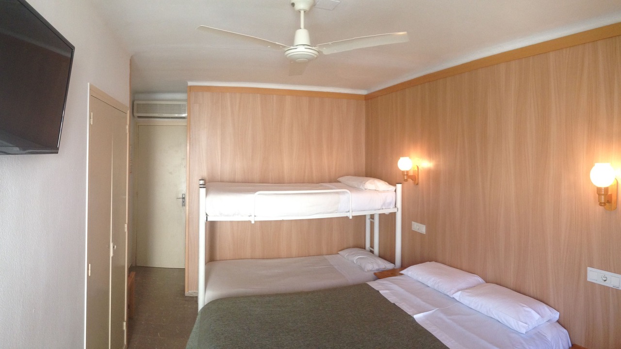 Photo of Bedroom in Roses Town Center