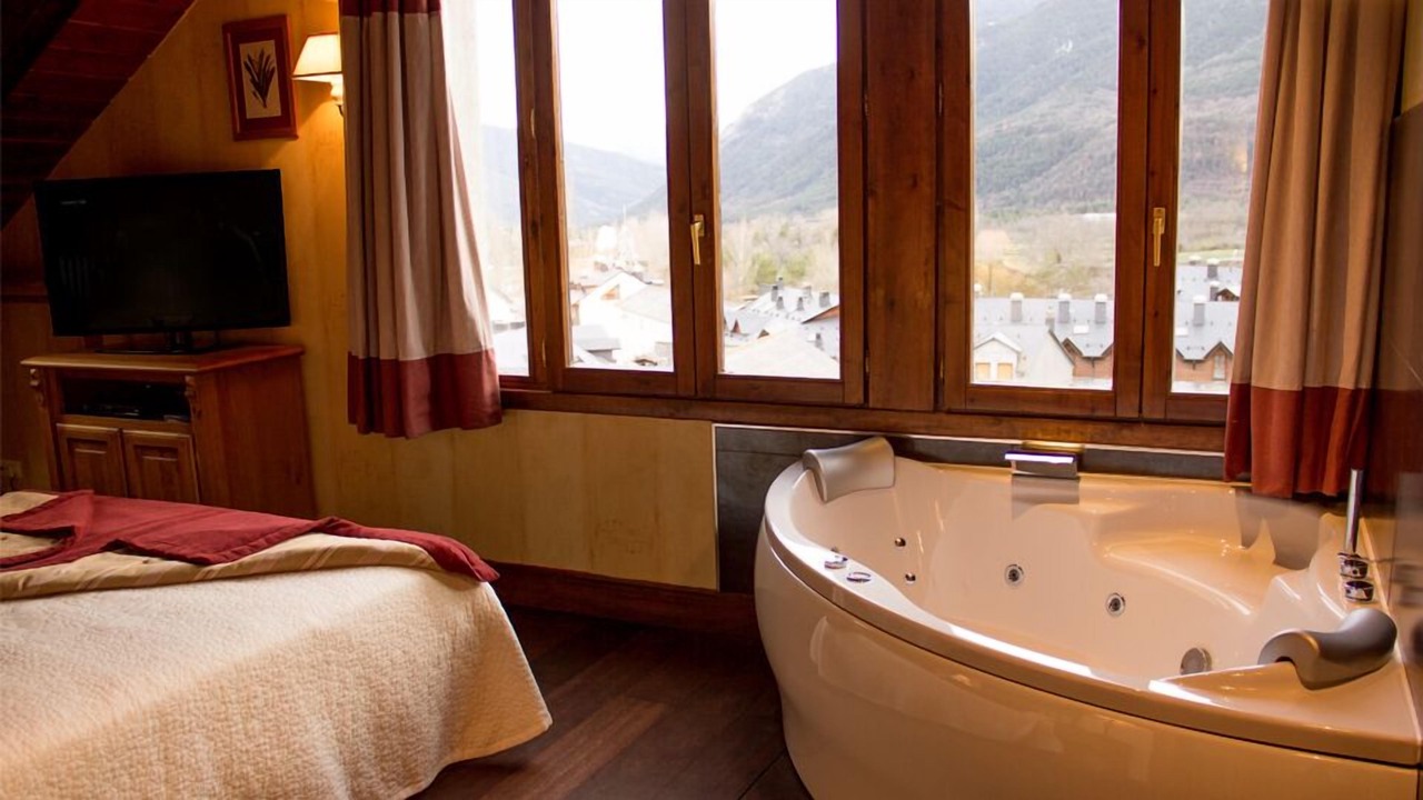 Photo of Bedroom in Broto