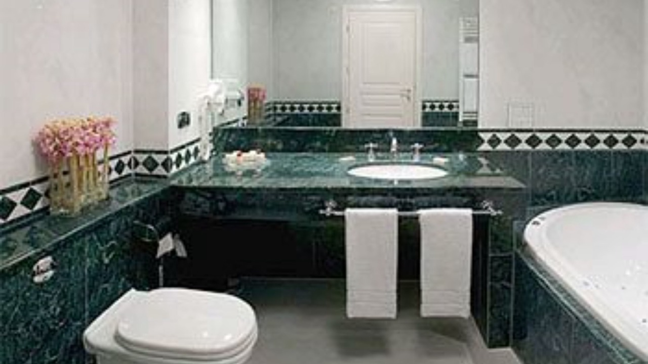Photo of Bathroom in Peschiera Borromeo