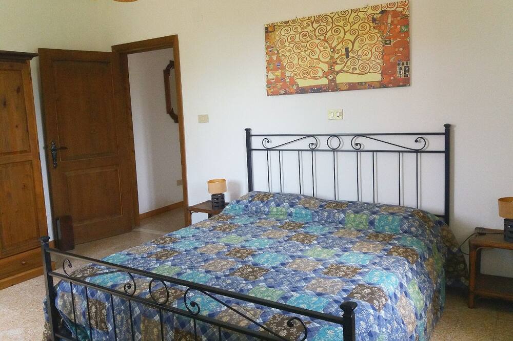 Photo of Bedroom in Spoltore