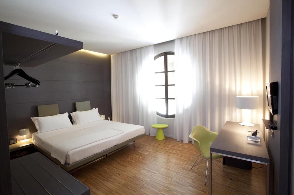 Photo of Bedroom in Barge
