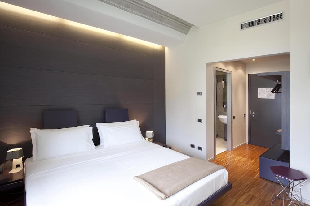 Photo of Bedroom in Barge