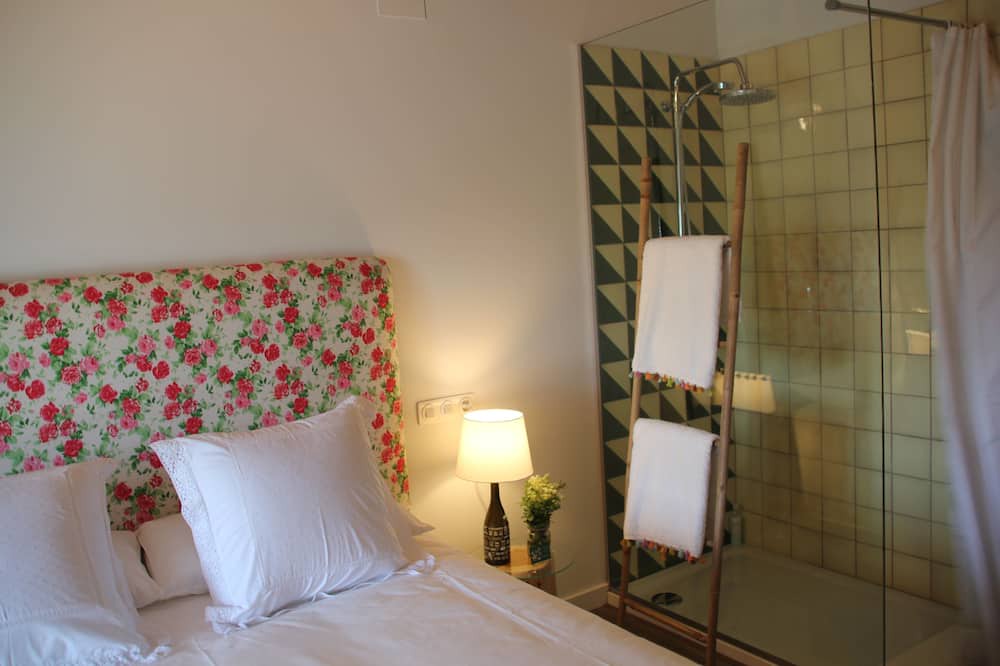 Photo of Bathroom in Granollers de Florejacs