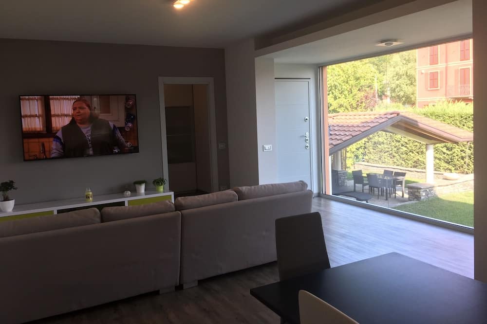 Photo of Livingroom in Longone al Segrino
