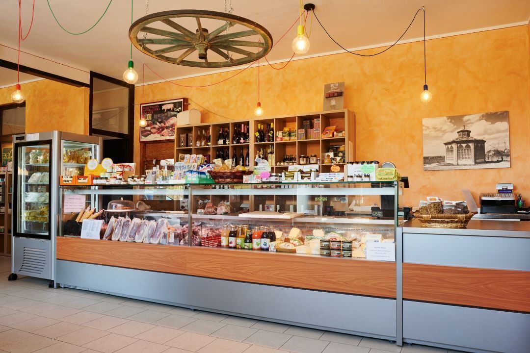 Photo of Outdoor in Canali