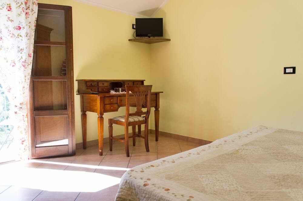 Photo of Bedroom in Casanova Lerrone