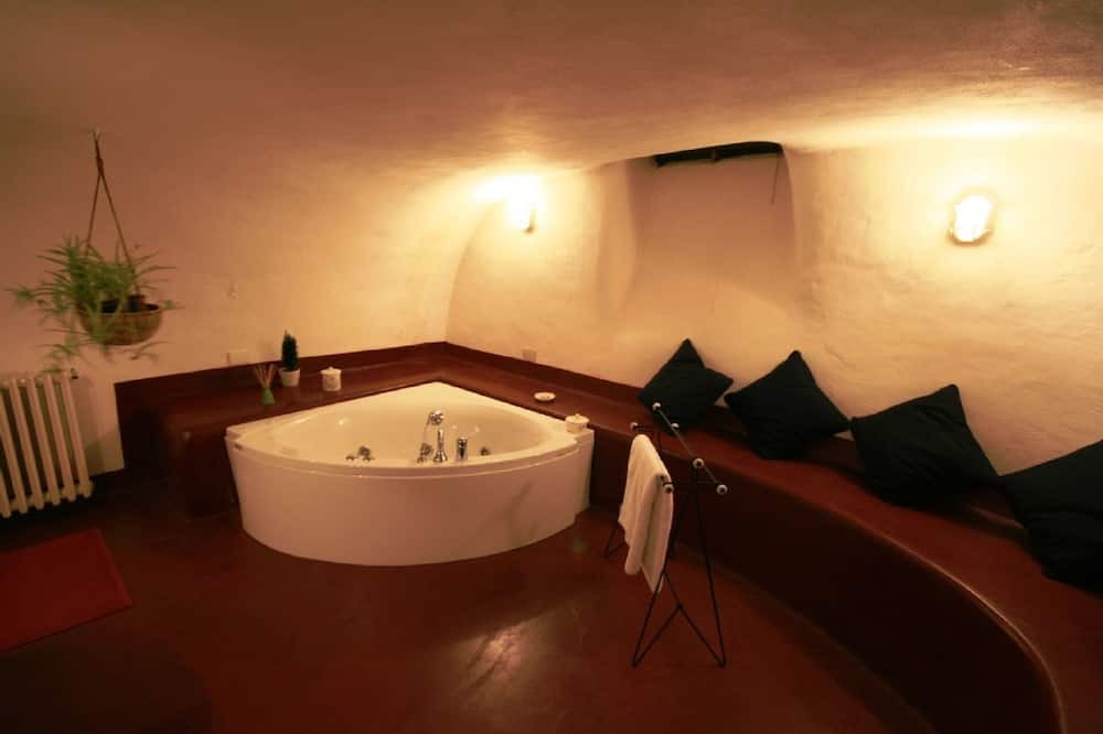 Photo of Bathroom in Nola
