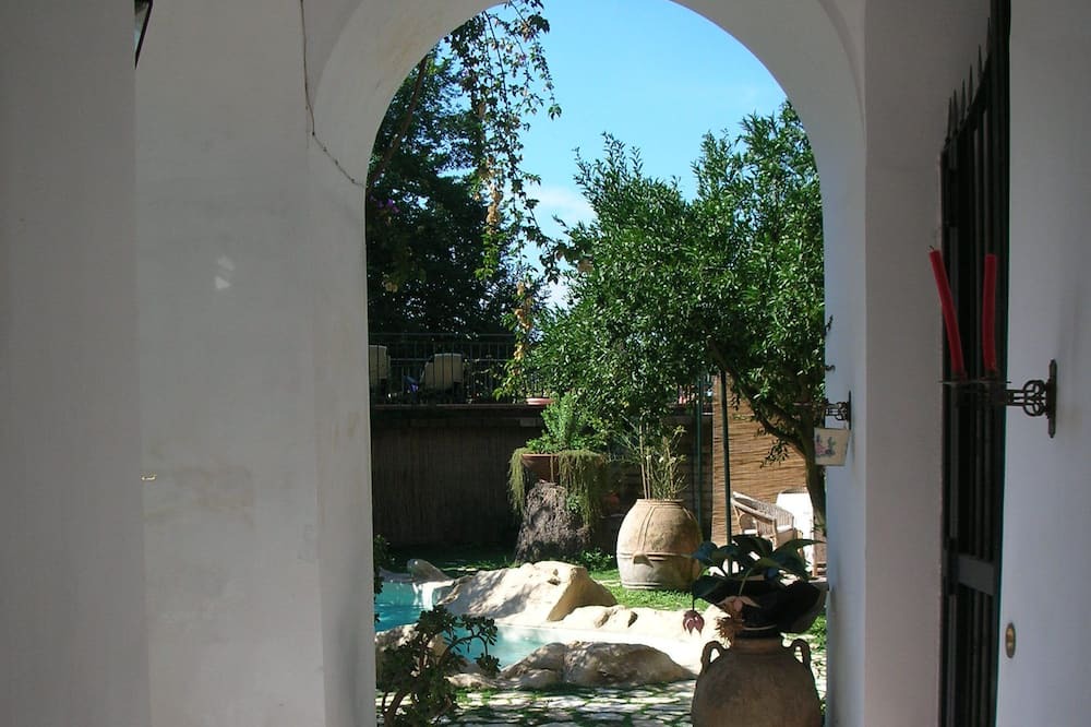 Photo of Patio Balcony in Nola