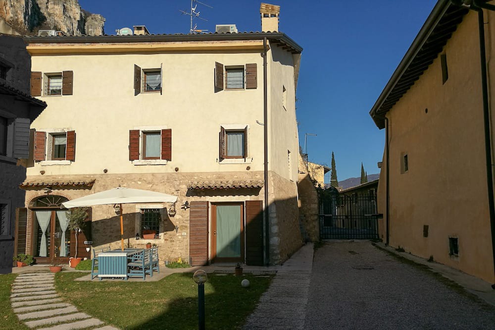 Photo of Outdoor in Affi