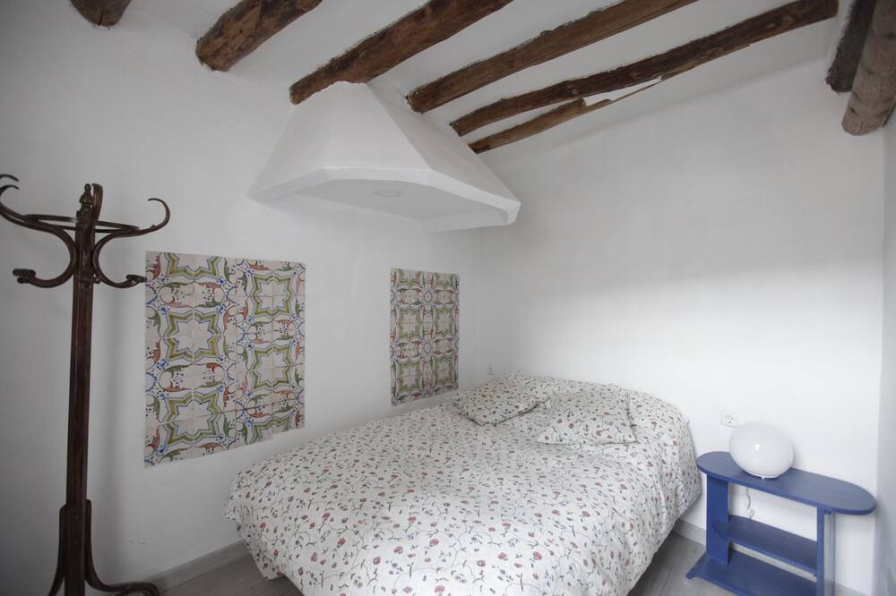 Photo of Bedroom in Belmonte de Gracian