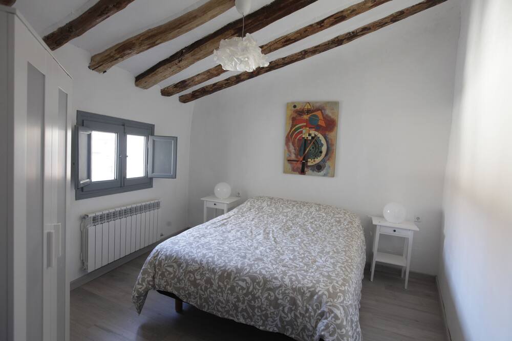 Photo of Bedroom in Belmonte de Gracian