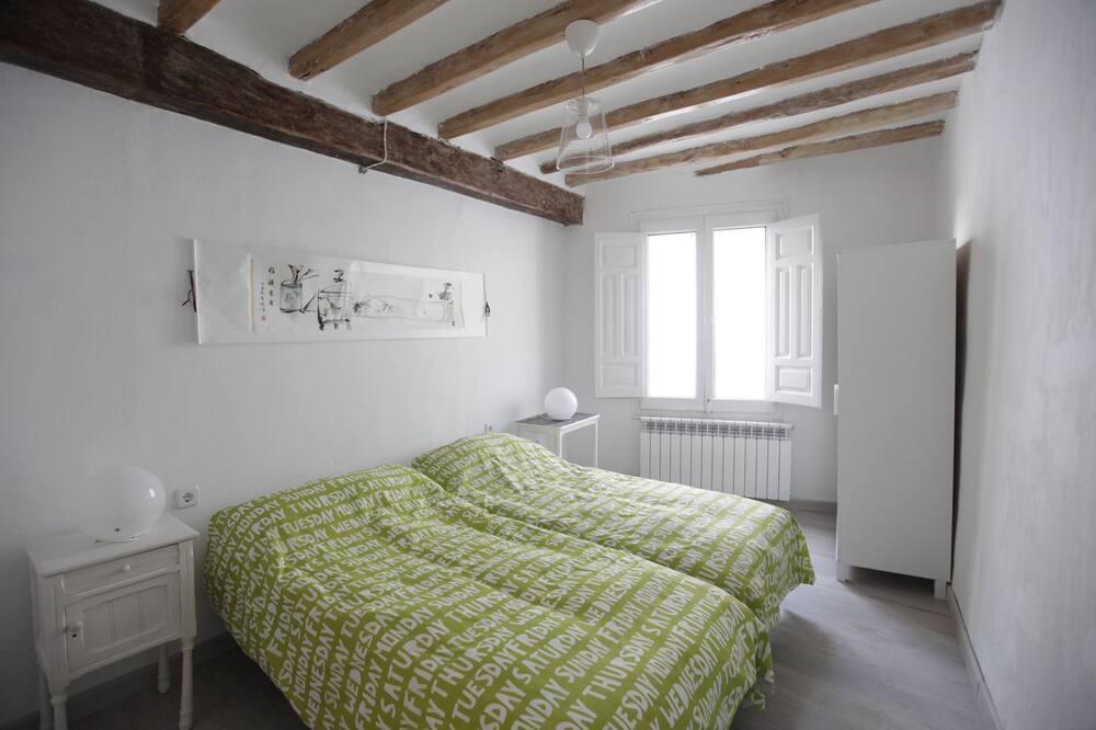 Photo of Bedroom in Belmonte de Gracian