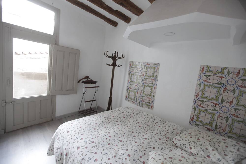 Photo of Bedroom in Belmonte de Gracian