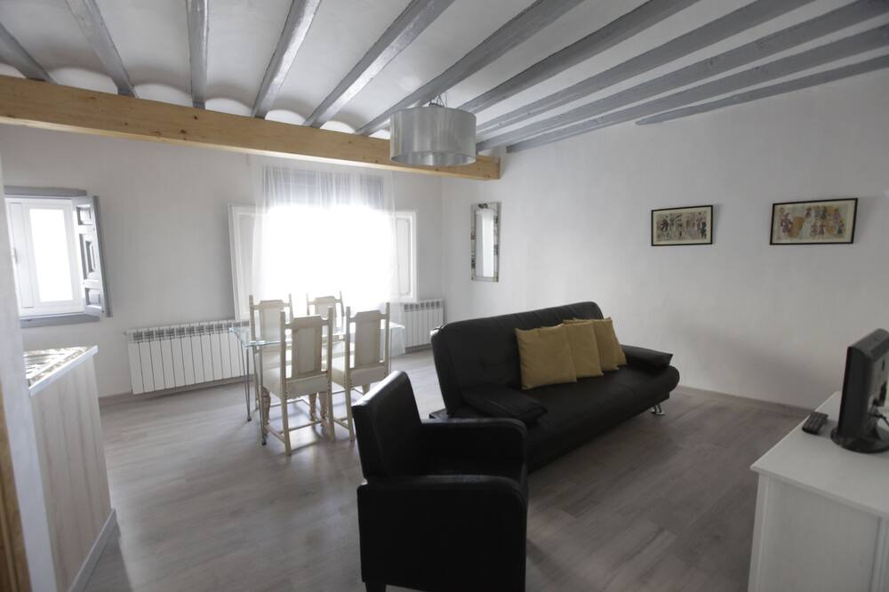 Photo of Livingroom in Belmonte de Gracian