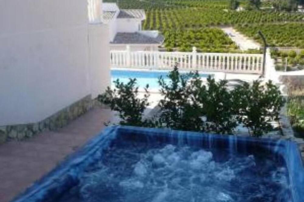 Photo of Outdoor in Alberic