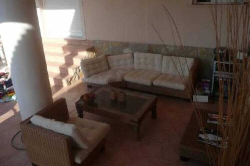 Photo of Patio Balcony in Alberic