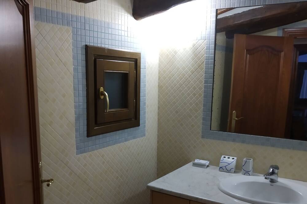 Photo of Bathroom in Bisimbre