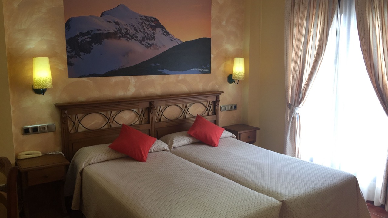 Photo of Bedroom in Escalona