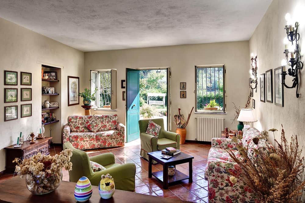 Photo of Livingroom in Schiazzano