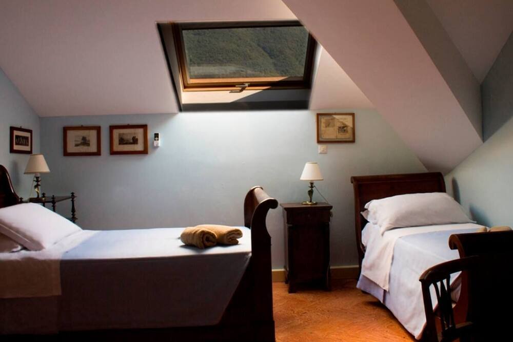 Photo of Bedroom in Moltrasio
